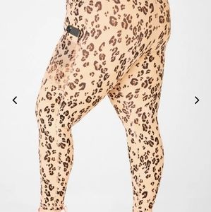 Fabletics On The Go Powerhold Leggings